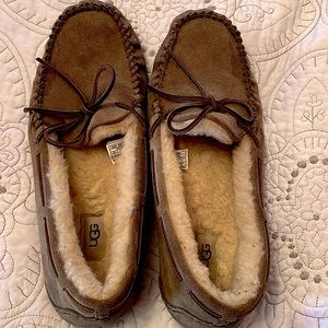 Ugg Slippers/Moccasins